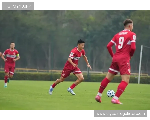 谢初筠替补登场建功助斯图加特U19逆转取胜展现出色竞技状态