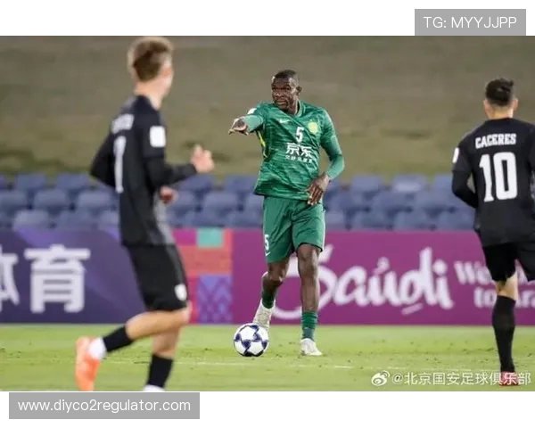 麦克阿瑟曾代表大连阿尔滨对阵国安队的传奇时刻回顾 麦克阿瑟曾代表大连阿尔滨对阵国安队的传奇时刻回顾