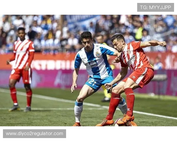 西班牙人半场鏖战埃尔切双方互交白卷场面激烈机会频频 西班牙人半场鏖战埃尔切双方互交白卷场面激烈机会频频