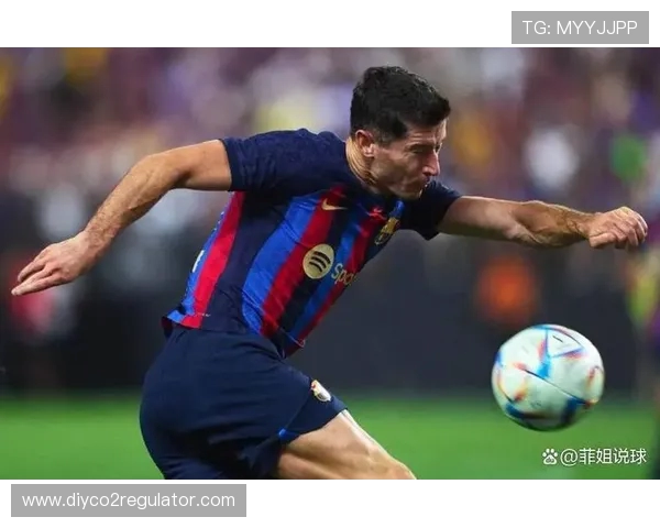 一场1-1，让荷兰无限接近世界杯！末轮打平=出线，莱万将踢附加赛